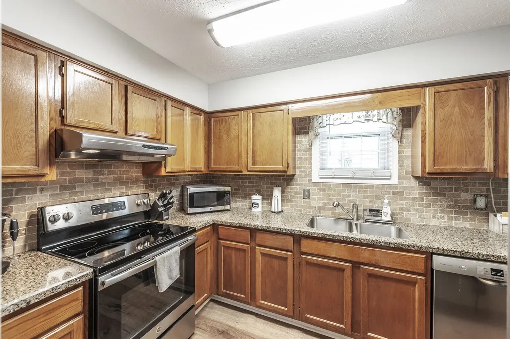 430 Walton Ferry Road Hendersonville TN 37075
