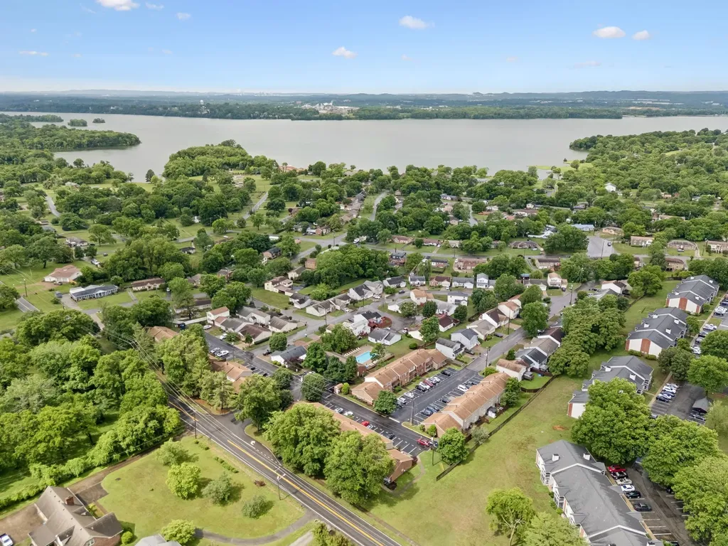 430 Walton Ferry Road Hendersonville TN 37075