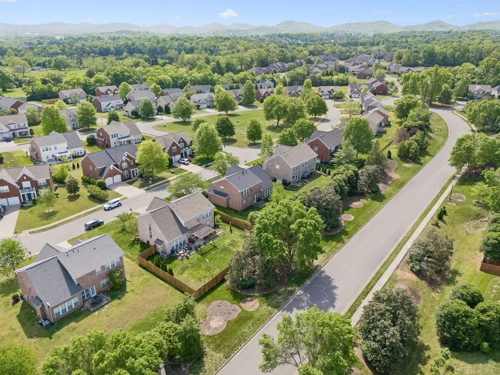 1729 Bastante Court Nolensville TN 37135