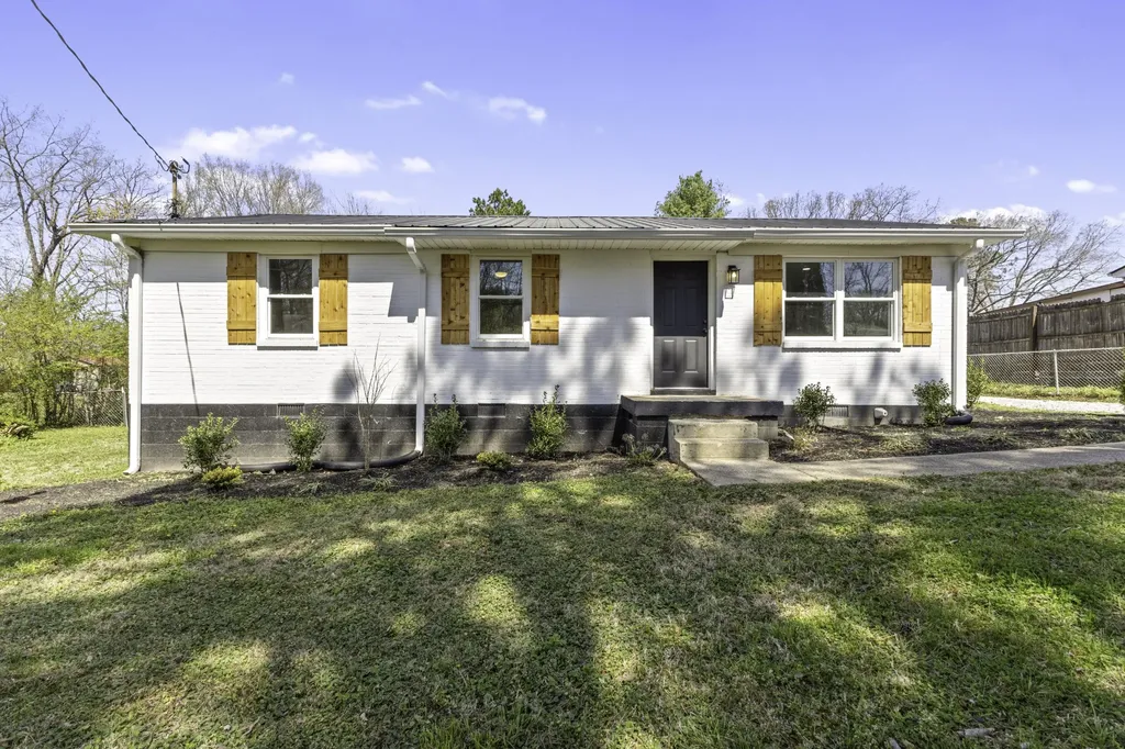 123 Hogin Road Dickson TN 37055