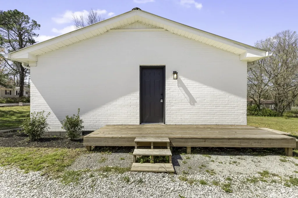 123 Hogin Road Dickson TN 37055