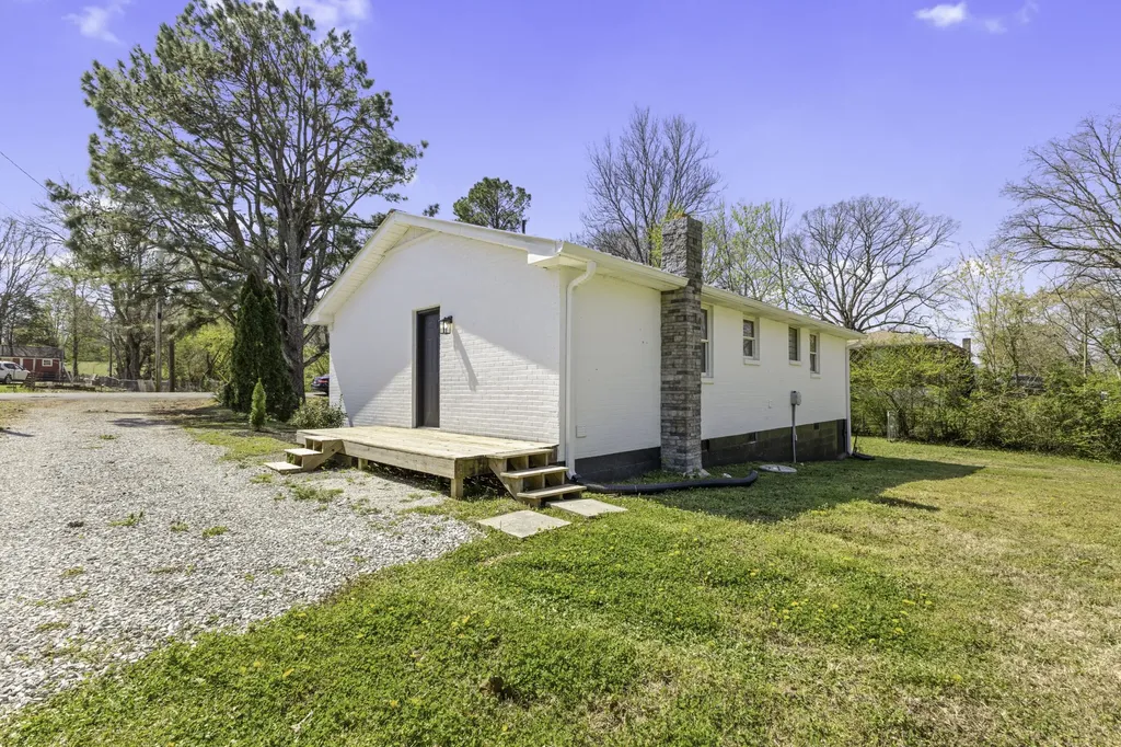 123 Hogin Road Dickson TN 37055