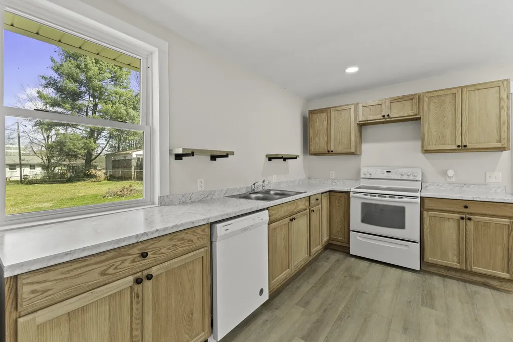 123 Hogin Road Dickson TN 37055