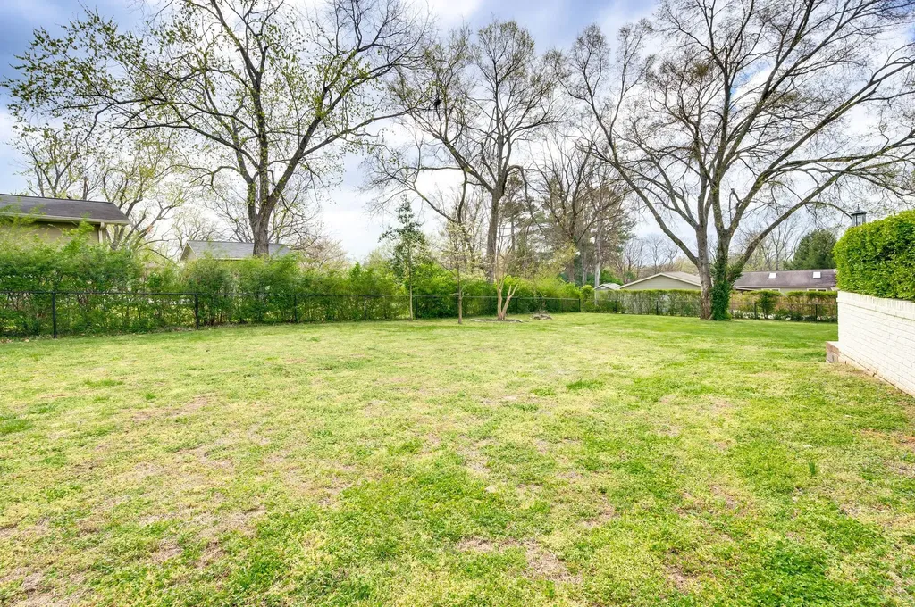 4912 Trousdale Drive Nashville TN 37220