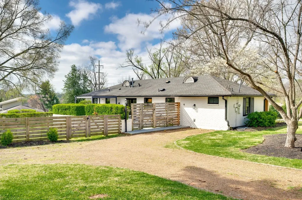 4912 Trousdale Drive Nashville TN 37220