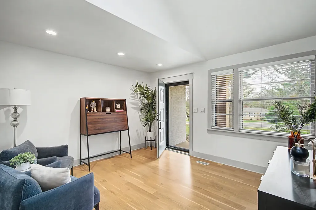 4912 Trousdale Drive Nashville TN 37220
