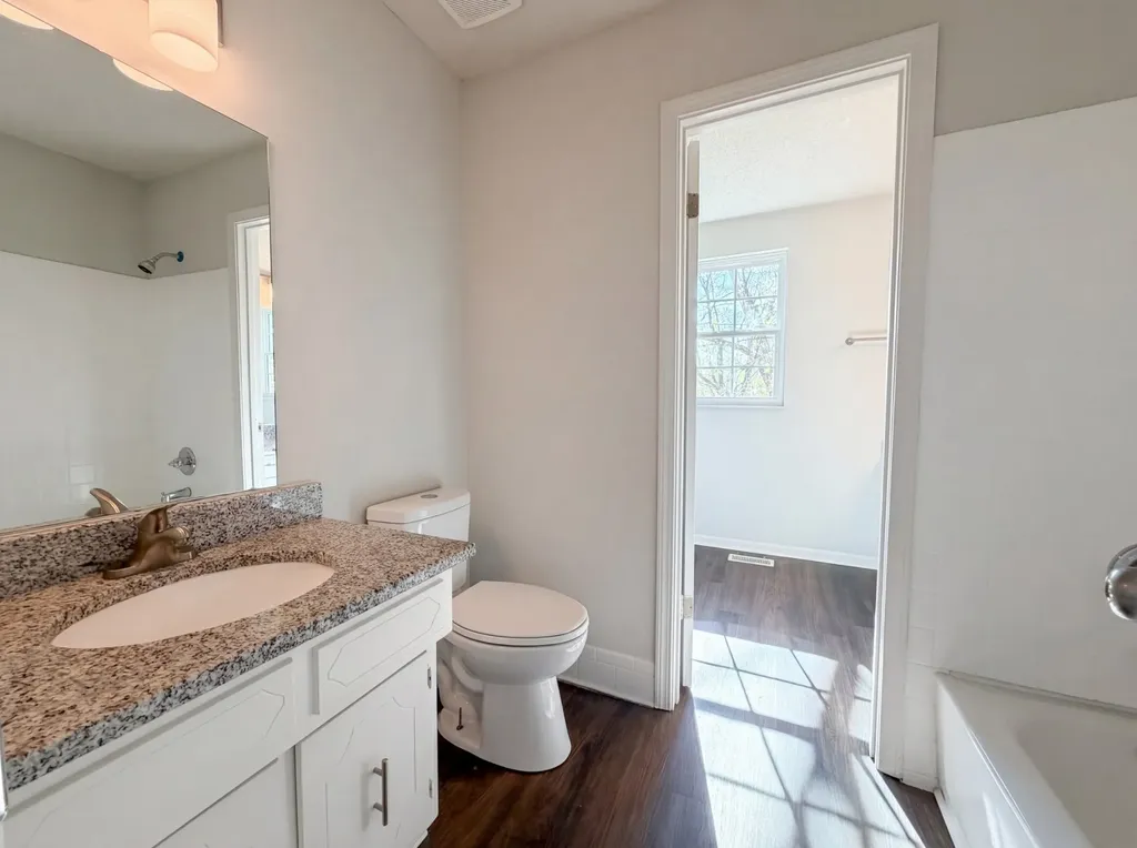 5148 Roxborough Drive Hermitage TN 37076