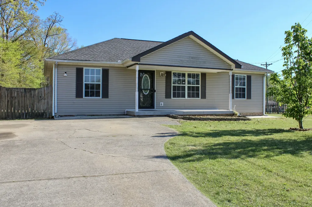450 Titans Lane Clarksville TN 37042