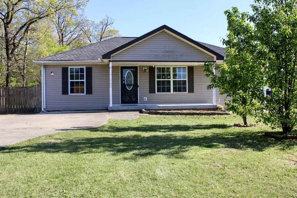 450 Titans Lane Clarksville TN 37042