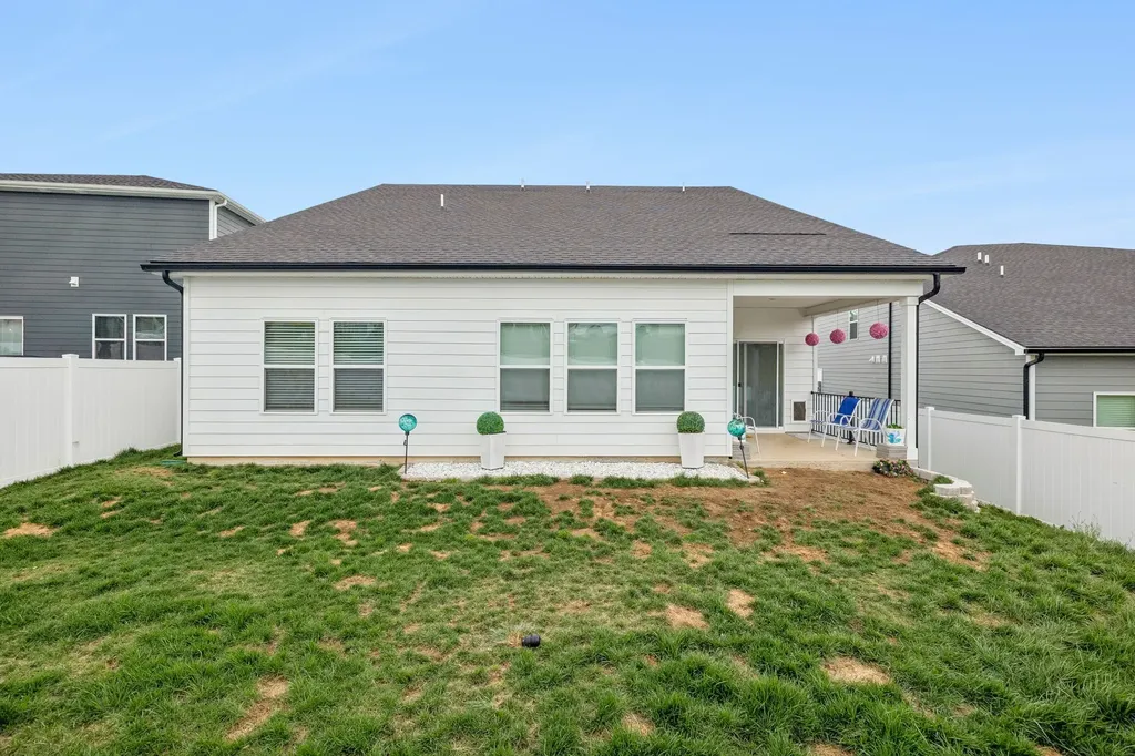 4877 Myra Drive Hermitage TN 37076