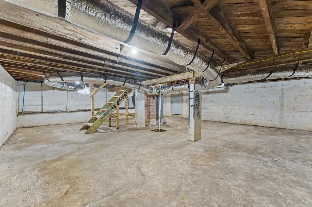 1114 Woodard Street Clarksville TN 37040