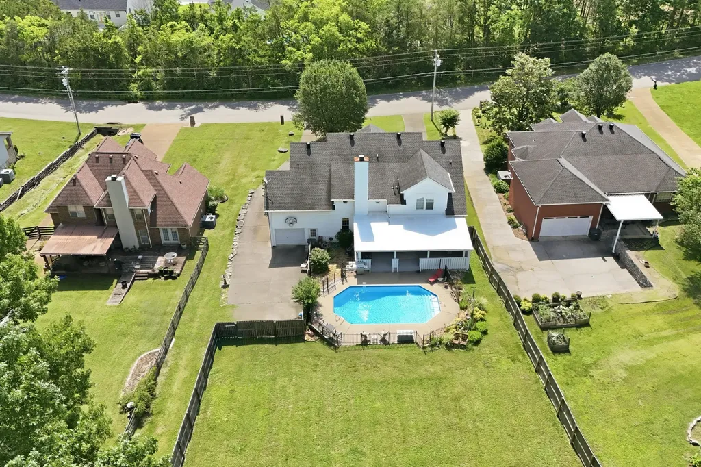 1015 Singing Springs Road Mount Juliet TN 37122