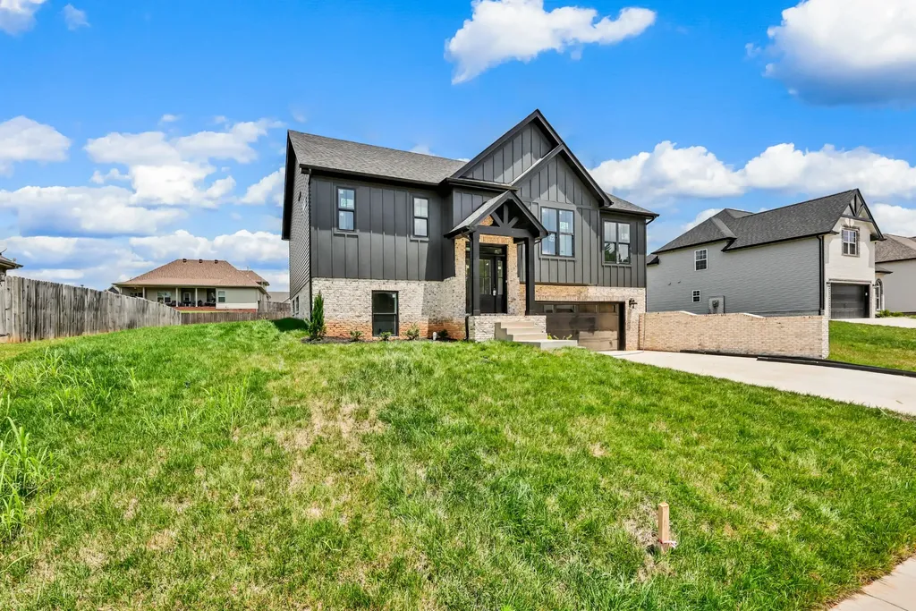 255 Bellshire Drive Clarksville TN 37043