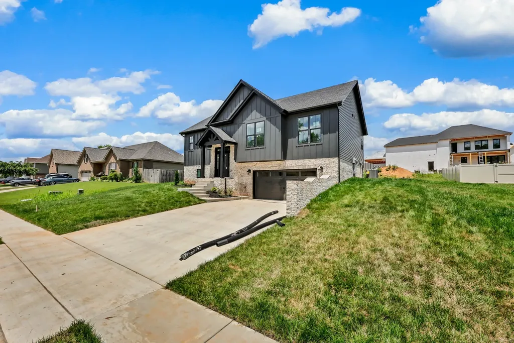 255 Bellshire Drive Clarksville TN 37043