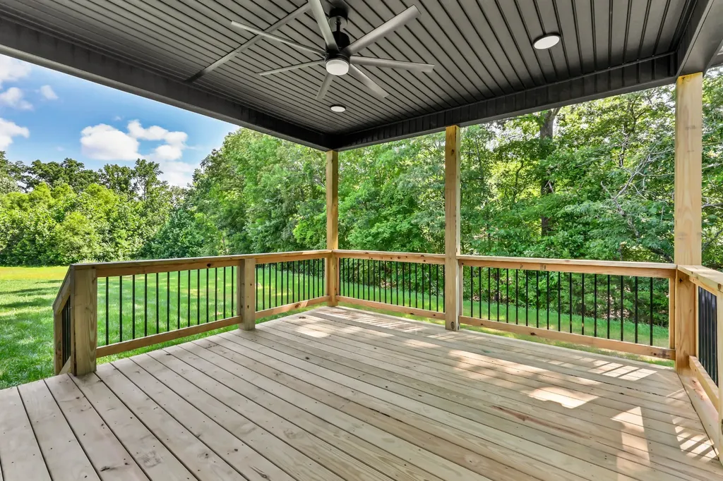 353 Chase Drive Clarksville TN 37043