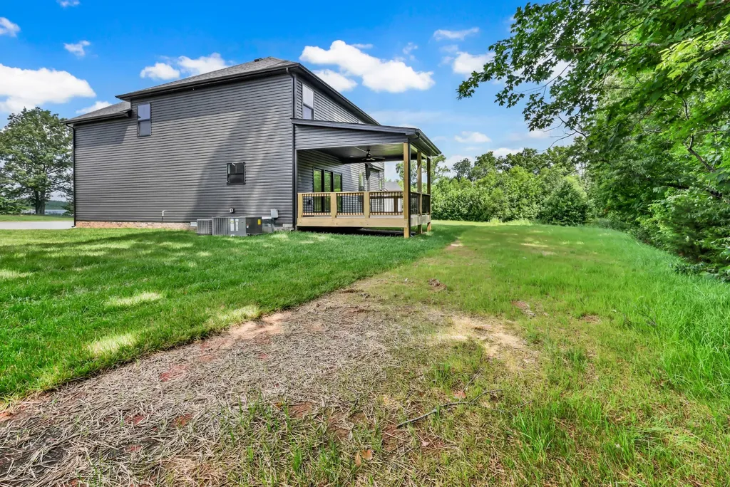 353 Chase Drive Clarksville TN 37043