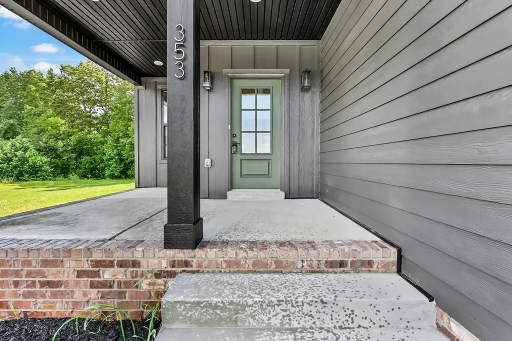 353 Chase Drive Clarksville TN 37043