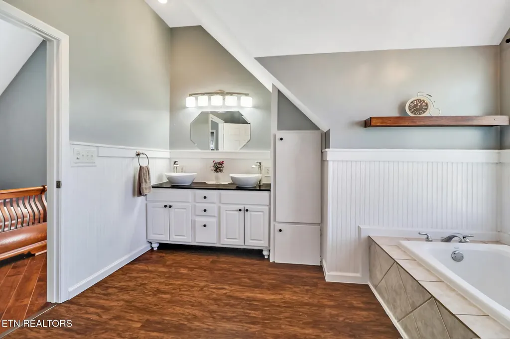 254 Sherwood Forest Road Livingston TN 38570