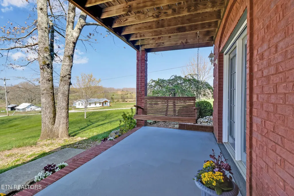 254 Sherwood Forest Road Livingston TN 38570