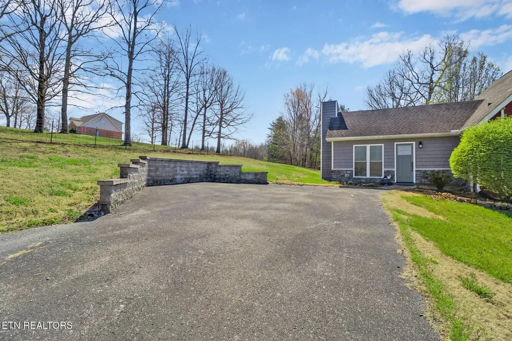 254 Sherwood Forest Road Livingston TN 38570