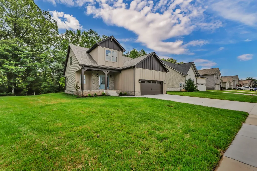 349 Chase Drive Clarksville TN 37043
