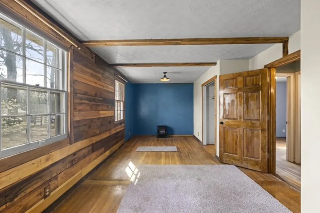 10160 W Oak Drive Bon Aqua TN 37025