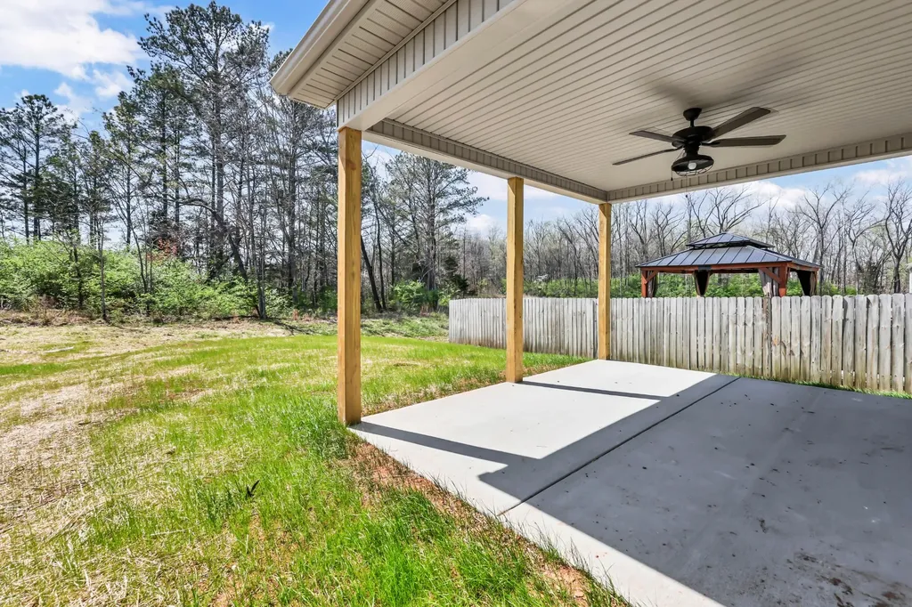 221 Quarry Overlook Way Clarksville TN 37043