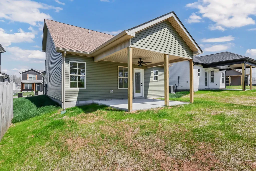 221 Quarry Overlook Way Clarksville TN 37043