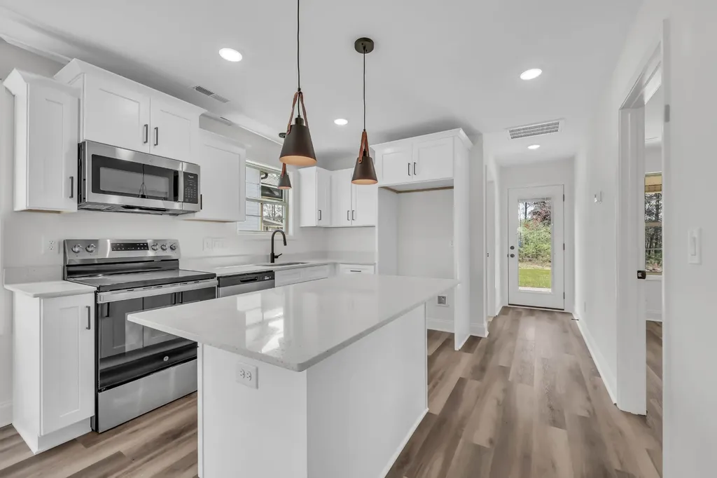 221 Quarry Overlook Way Clarksville TN 37043