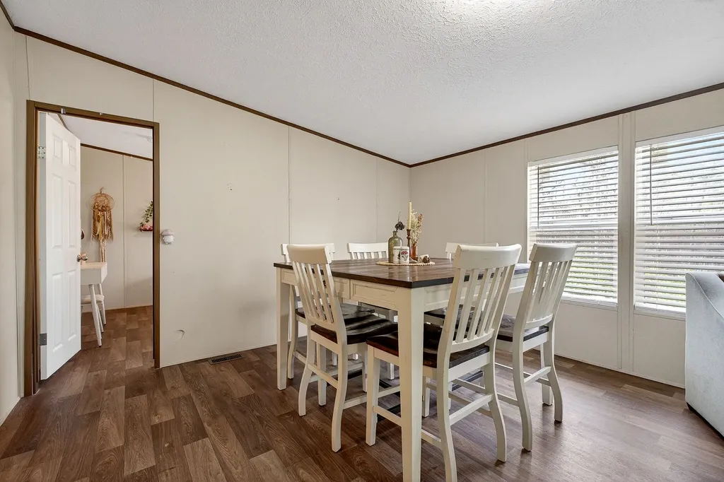 550 Center Point Acres, N Walling TN 38587