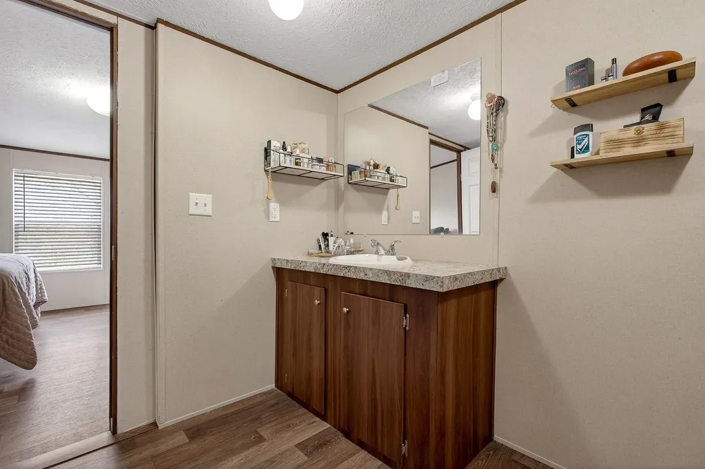 550 Center Point Acres, N Walling TN 38587