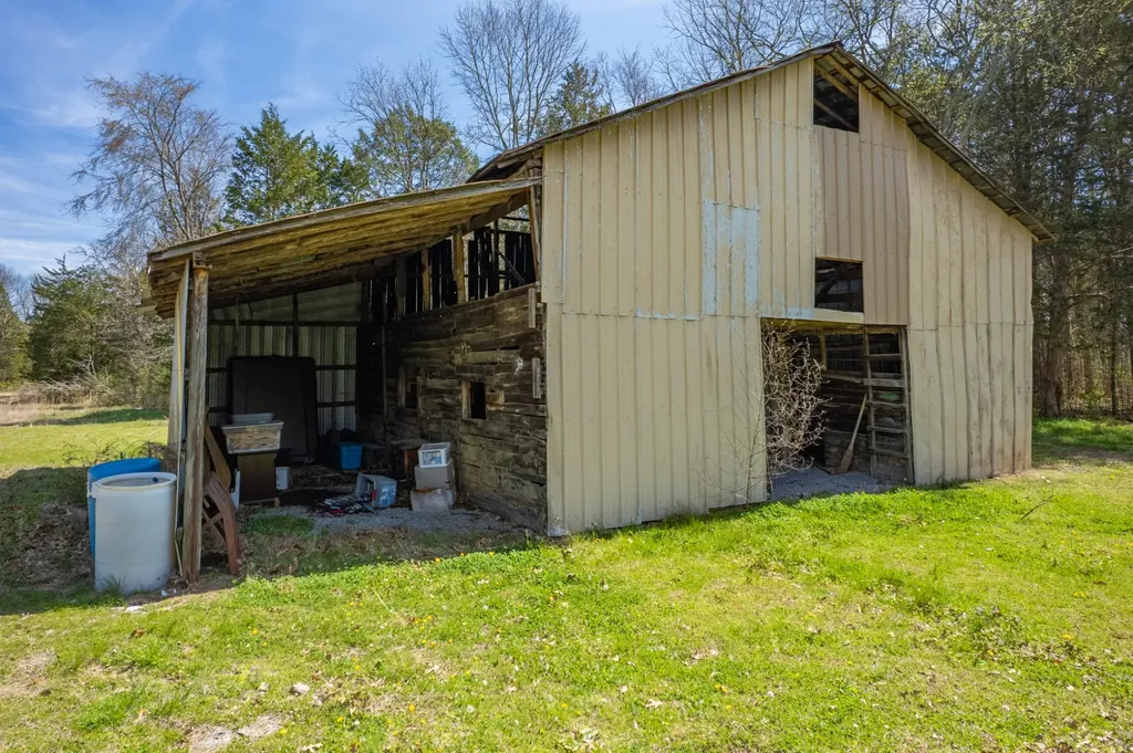 1768 Fayetteville Highway Belfast TN 37019