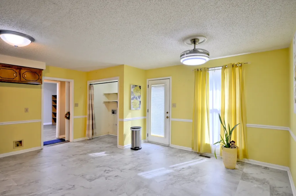 141 Richview Road, S Clarksville TN 37043