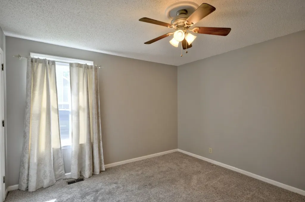 141 Richview Road, S Clarksville TN 37043