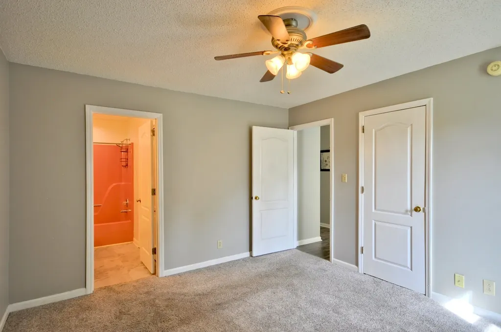 141 Richview Road, S Clarksville TN 37043