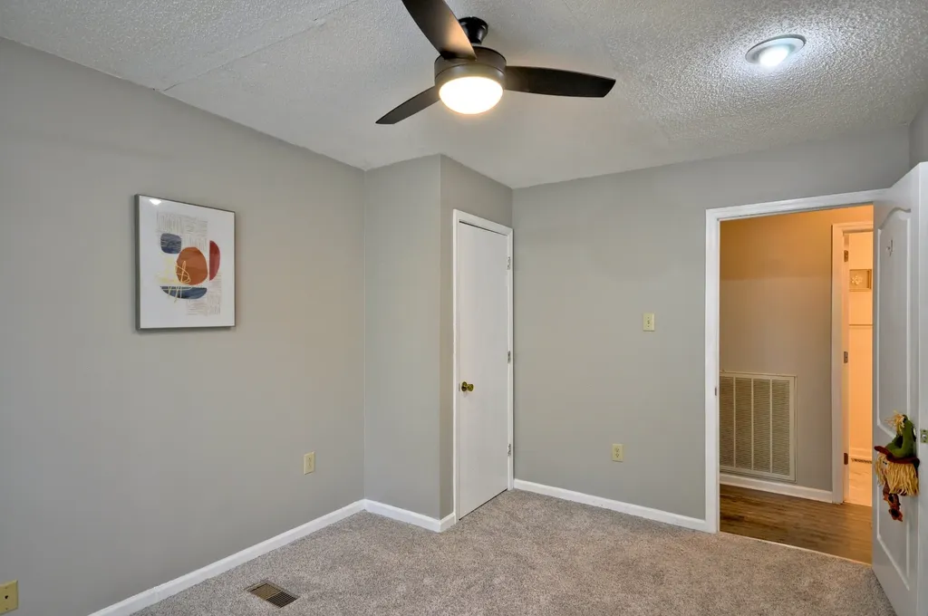 141 Richview Road, S Clarksville TN 37043