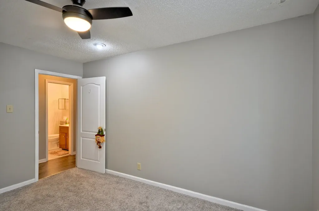 141 Richview Road, S Clarksville TN 37043