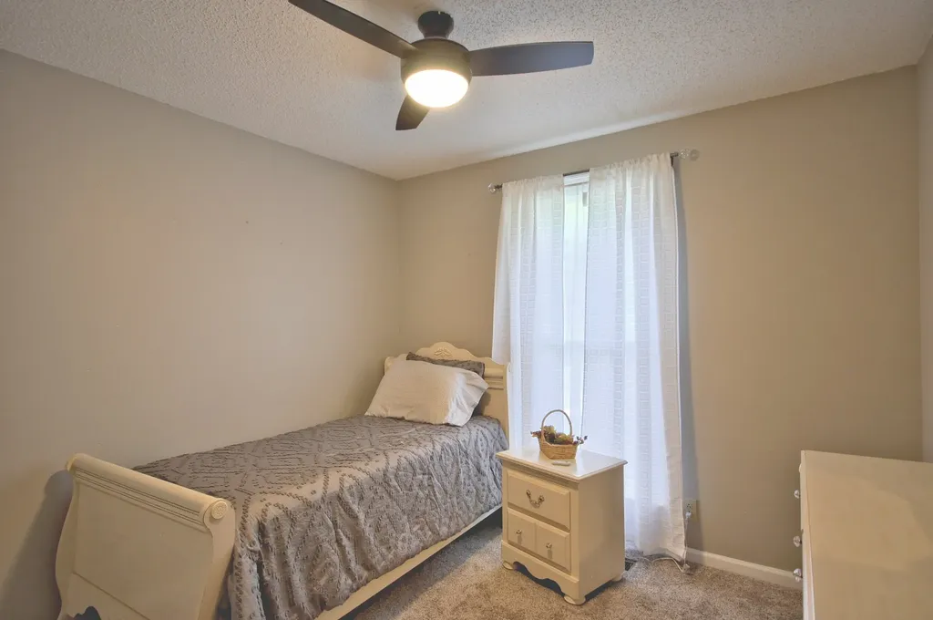 141 Richview Road, S Clarksville TN 37043