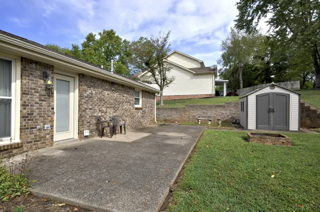141 Richview Road, S Clarksville TN 37043