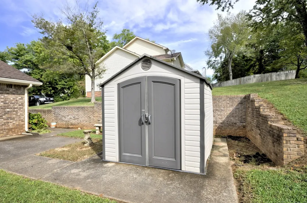 141 Richview Road, S Clarksville TN 37043