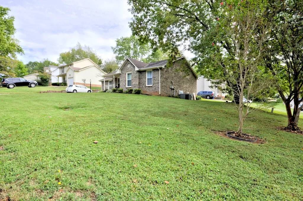 141 Richview Road, S Clarksville TN 37043
