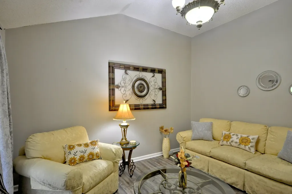 141 Richview Road, S Clarksville TN 37043