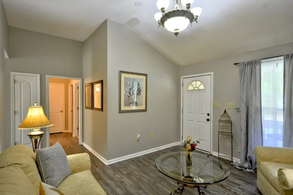 141 Richview Road, S Clarksville TN 37043