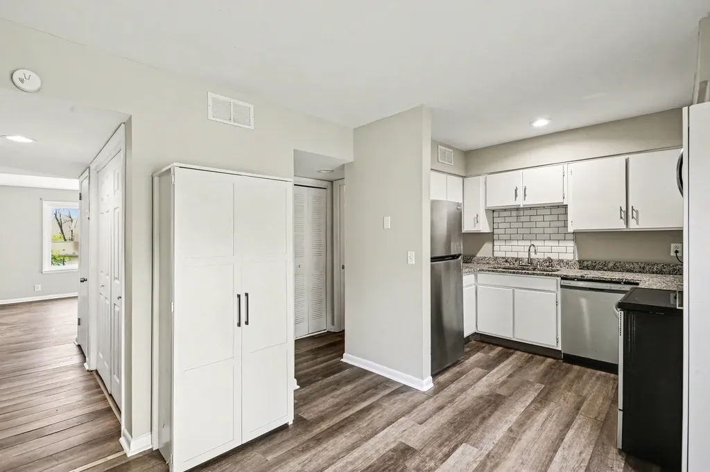 4958 Edmondson Pike Nashville TN 37211