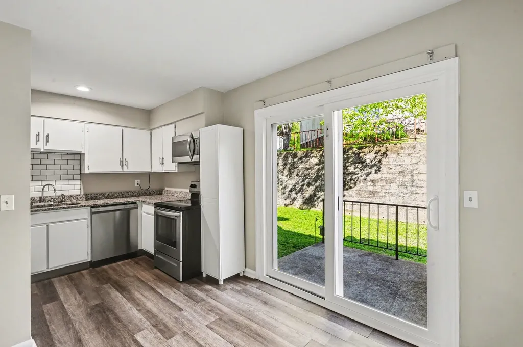 4958 Edmondson Pike Nashville TN 37211
