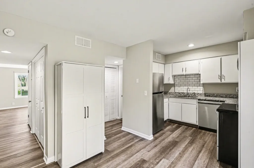 4958 Edmondson Pike Nashville TN 37211