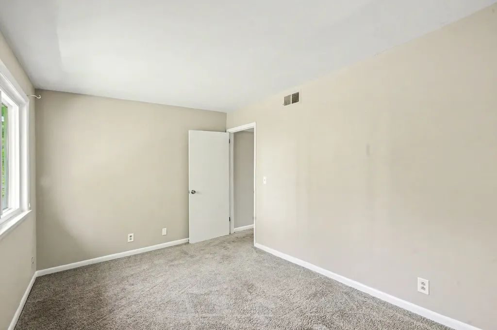 4958 Edmondson Pike Nashville TN 37211
