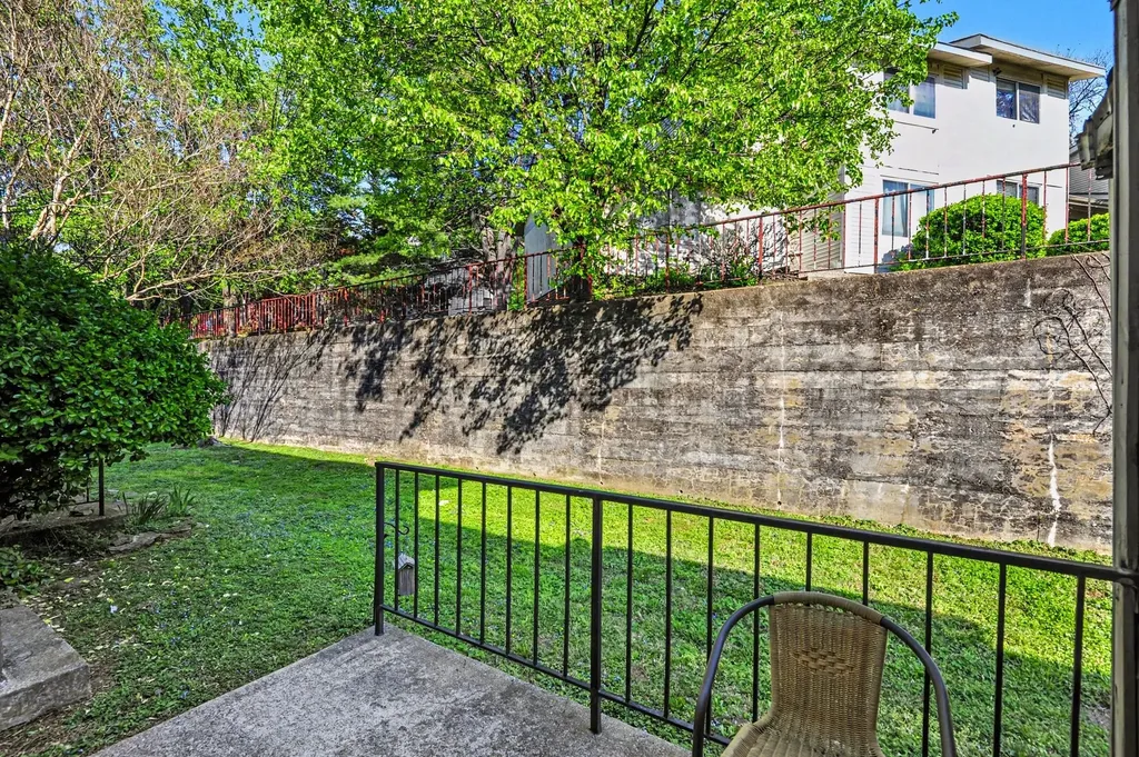 4958 Edmondson Pike Nashville TN 37211
