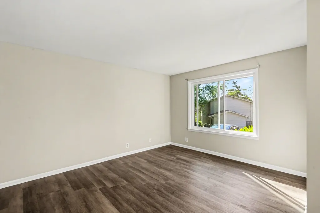 4958 Edmondson Pike Nashville TN 37211