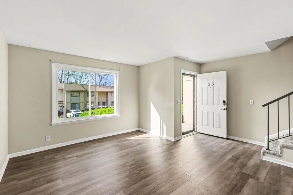 4958 Edmondson Pike Nashville TN 37211